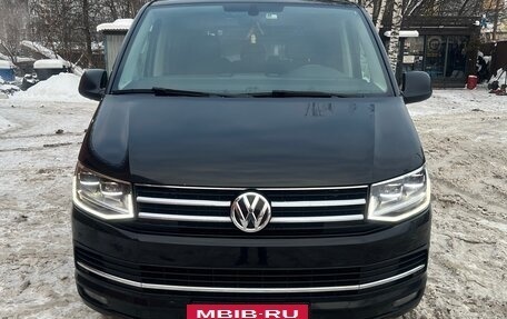 Volkswagen Caravelle T6 рестайлинг, 2018 год, 4 000 000 рублей, 2 фотография