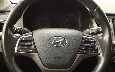 Hyundai Solaris II рестайлинг, 2019 год, 1 299 000 рублей, 14 фотография