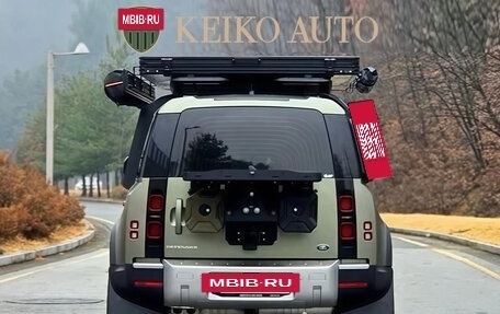 Land Rover Defender II, 2022 год, 10 300 000 рублей, 17 фотография