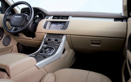 Land Rover Range Rover Evoque I, 2016 год, 2 400 000 рублей, 24 фотография