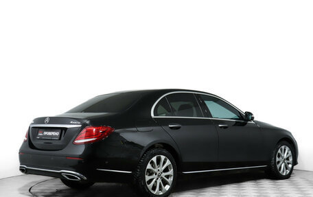 Mercedes-Benz E-Класс, 2020 год, 3 790 000 рублей, 5 фотография