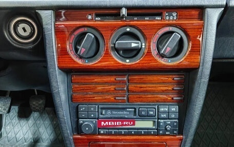 Mercedes-Benz 190 (W201), 1991 год, 1 350 000 рублей, 11 фотография