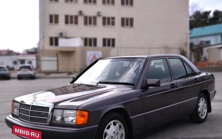 Mercedes-Benz 190 (W201), 1991 год, 1 350 000 рублей, 3 фотография