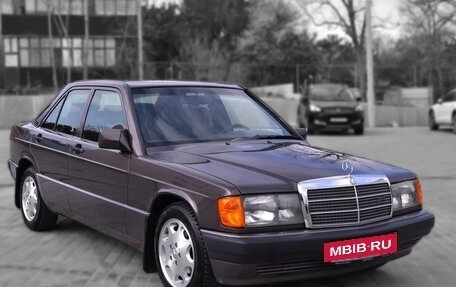 Mercedes-Benz 190 (W201), 1991 год, 1 350 000 рублей, 4 фотография