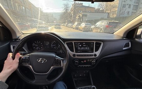 Hyundai Solaris II рестайлинг, 2019 год, 1 100 000 рублей, 4 фотография