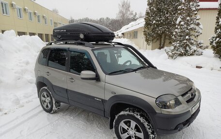 Chevrolet Niva I рестайлинг, 2017 год, 810 000 рублей, 5 фотография