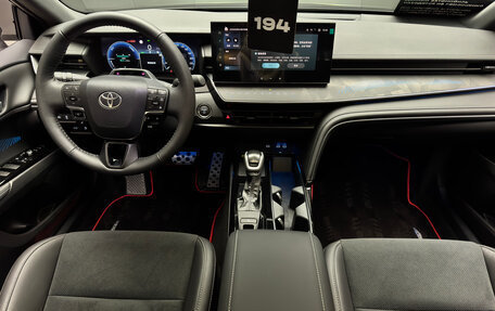 Toyota Camry, 2025 год, 4 700 000 рублей, 10 фотография