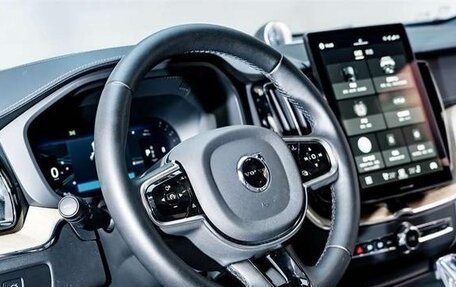 Volvo XC60 II, 2025 год, 5 400 000 рублей, 10 фотография