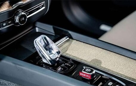 Volvo XC60 II, 2025 год, 5 400 000 рублей, 9 фотография