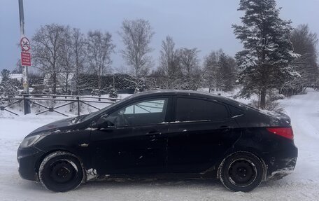 Hyundai Solaris II рестайлинг, 2012 год, 420 000 рублей, 3 фотография