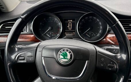 Skoda Superb III рестайлинг, 2010 год, 820 000 рублей, 10 фотография