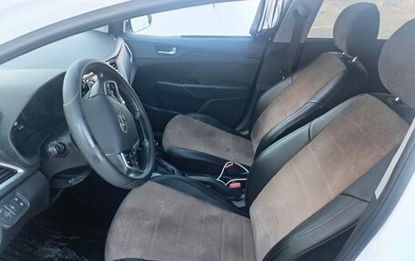 Hyundai Solaris II рестайлинг, 2017 год, 1 050 000 рублей, 6 фотография