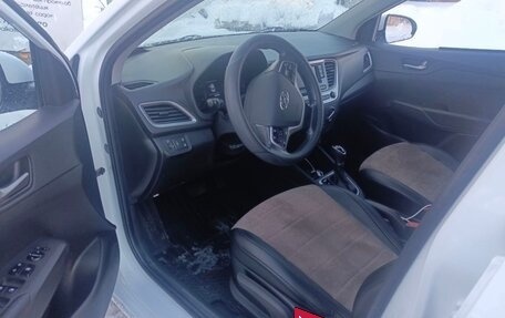 Hyundai Solaris II рестайлинг, 2017 год, 1 050 000 рублей, 7 фотография