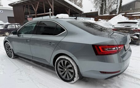 Skoda Superb III рестайлинг, 2018 год, 2 800 000 рублей, 3 фотография