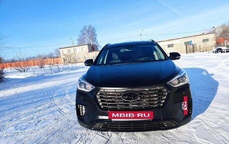 Hyundai Santa Fe III рестайлинг, 2017 год, 2 800 000 рублей, 2 фотография