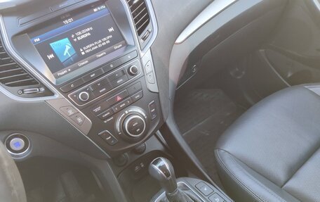 Hyundai Santa Fe III рестайлинг, 2017 год, 2 800 000 рублей, 21 фотография