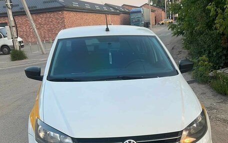 Volkswagen Polo VI (EU Market), 2019 год, 699 000 рублей, 2 фотография