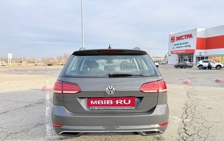 Volkswagen Golf VII, 2018 год, 1 450 000 рублей, 4 фотография