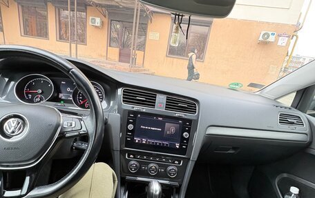 Volkswagen Golf VII, 2018 год, 1 450 000 рублей, 11 фотография