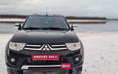 Mitsubishi L200 IV рестайлинг, 2014 год, 1 950 000 рублей, 2 фотография