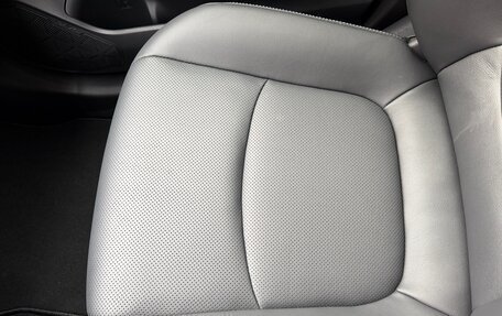 Toyota RAV4, 2025 год, 5 350 000 рублей, 23 фотография