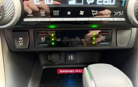 Toyota RAV4, 2025 год, 5 350 000 рублей, 19 фотография