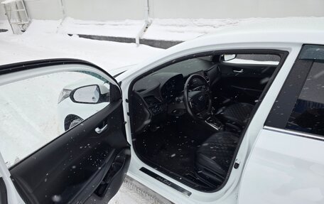 Hyundai Solaris II рестайлинг, 2021 год, 1 900 000 рублей, 12 фотография