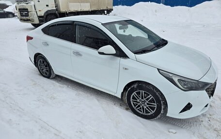 Hyundai Solaris II рестайлинг, 2021 год, 1 900 000 рублей, 11 фотография