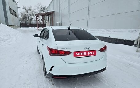 Hyundai Solaris II рестайлинг, 2021 год, 1 900 000 рублей, 6 фотография
