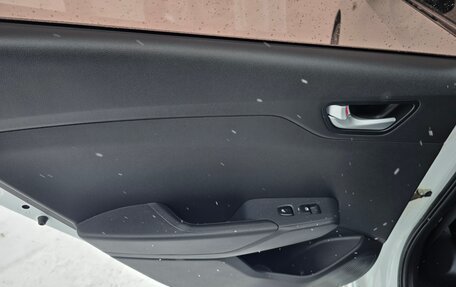 Hyundai Solaris II рестайлинг, 2021 год, 1 900 000 рублей, 20 фотография