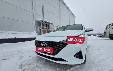 Hyundai Solaris II рестайлинг, 2021 год, 1 900 000 рублей, 10 фотография