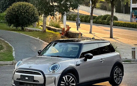 MINI Clubman, 2022 год, 2 196 111 рублей, 3 фотография