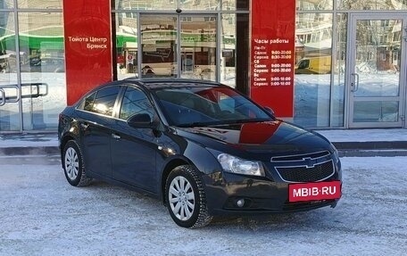 Chevrolet Cruze II, 2011 год, 643 000 рублей, 3 фотография