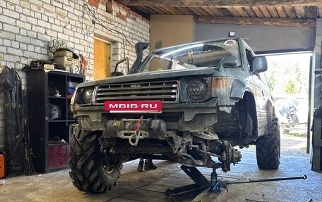 Mitsubishi Pajero III рестайлинг, 1992 год, 385 000 рублей, 2 фотография