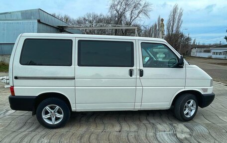 Volkswagen Transporter T4, 2002 год, 1 350 000 рублей, 3 фотография