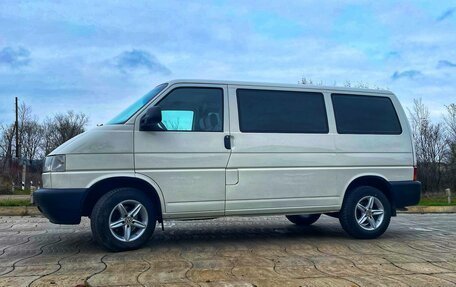 Volkswagen Transporter T4, 2002 год, 1 350 000 рублей, 2 фотография