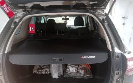 Mitsubishi Outlander III рестайлинг 3, 2015 год, 1 670 000 рублей, 13 фотография