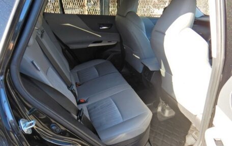 Toyota Harrier, 2021 год, 4 200 000 рублей, 14 фотография