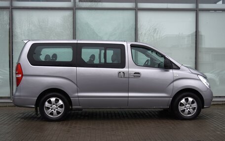 Hyundai Grand Starex Grand Starex I рестайлинг 2, 2014 год, 1 699 000 рублей, 5 фотография