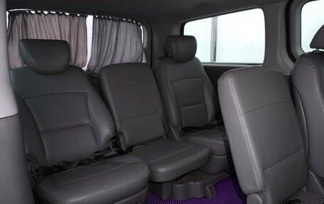 Hyundai Grand Starex Grand Starex I рестайлинг 2, 2014 год, 1 699 000 рублей, 10 фотография