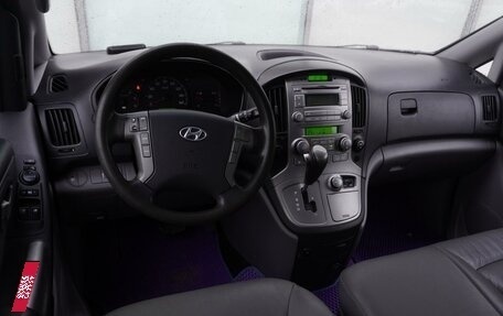 Hyundai Grand Starex Grand Starex I рестайлинг 2, 2014 год, 1 699 000 рублей, 9 фотография