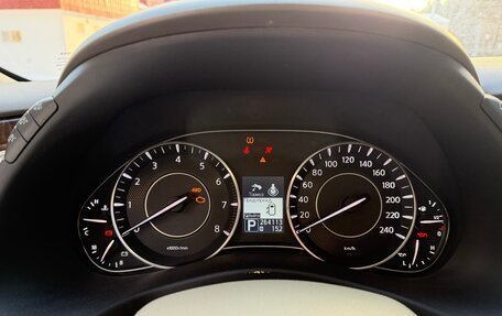 Nissan Patrol, 2011 год, 1 780 000 рублей, 12 фотография