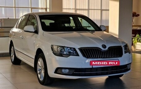 Skoda Superb III рестайлинг, 2014 год, 999 000 рублей, 4 фотография