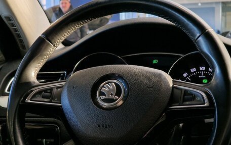 Skoda Superb III рестайлинг, 2014 год, 999 000 рублей, 10 фотография