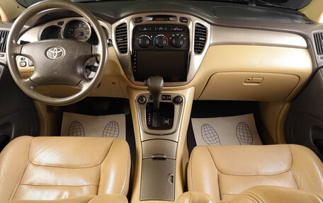 Toyota Highlander III, 2003 год, 999 000 рублей, 13 фотография