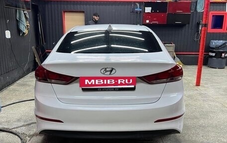 Hyundai Elantra VI рестайлинг, 2016 год, 1 150 000 рублей, 2 фотография