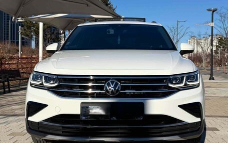 Volkswagen Tiguan II, 2024 год, 2 780 000 рублей, 2 фотография