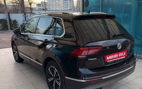 Volkswagen Tiguan II, 2018 год, 2 499 000 рублей, 6 фотография