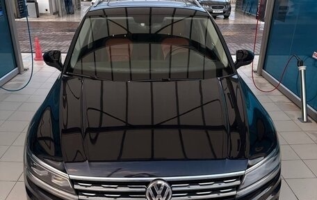 Volkswagen Tiguan II, 2018 год, 2 499 000 рублей, 13 фотография