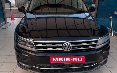 Volkswagen Tiguan II, 2018 год, 2 499 000 рублей, 16 фотография